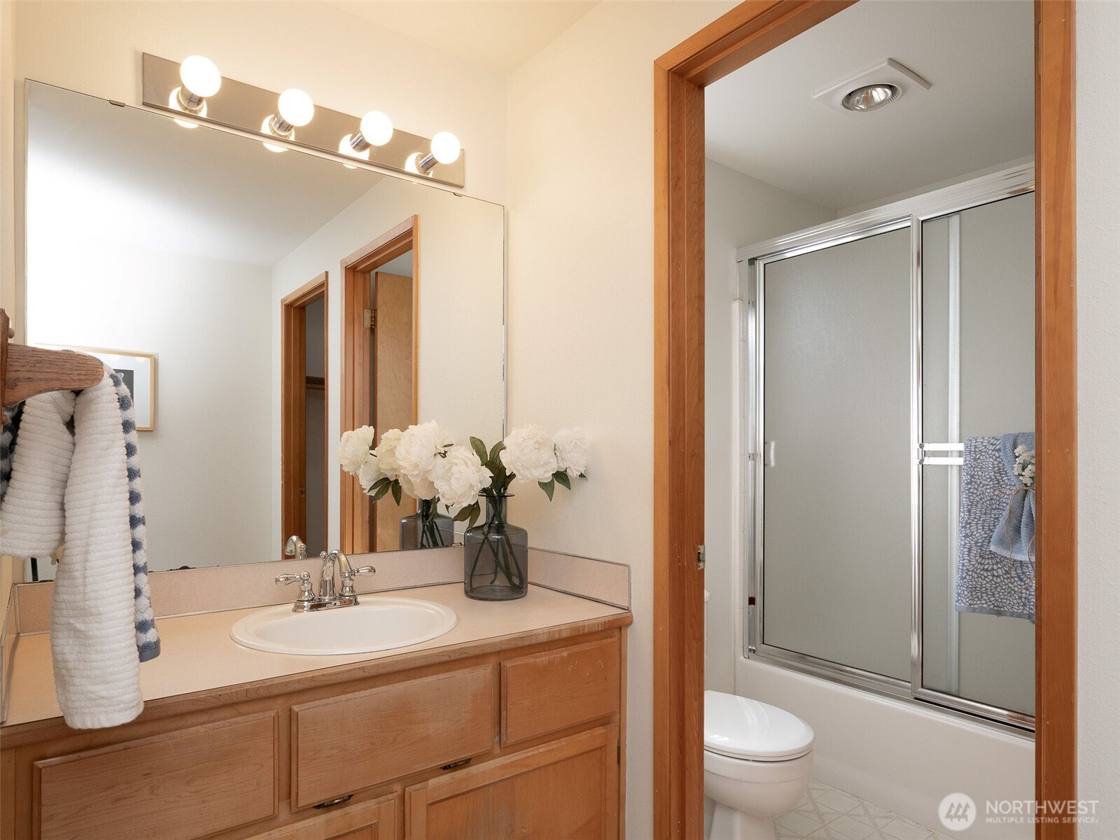21804 SE 238th Street , Maple Valley, WA 98038
