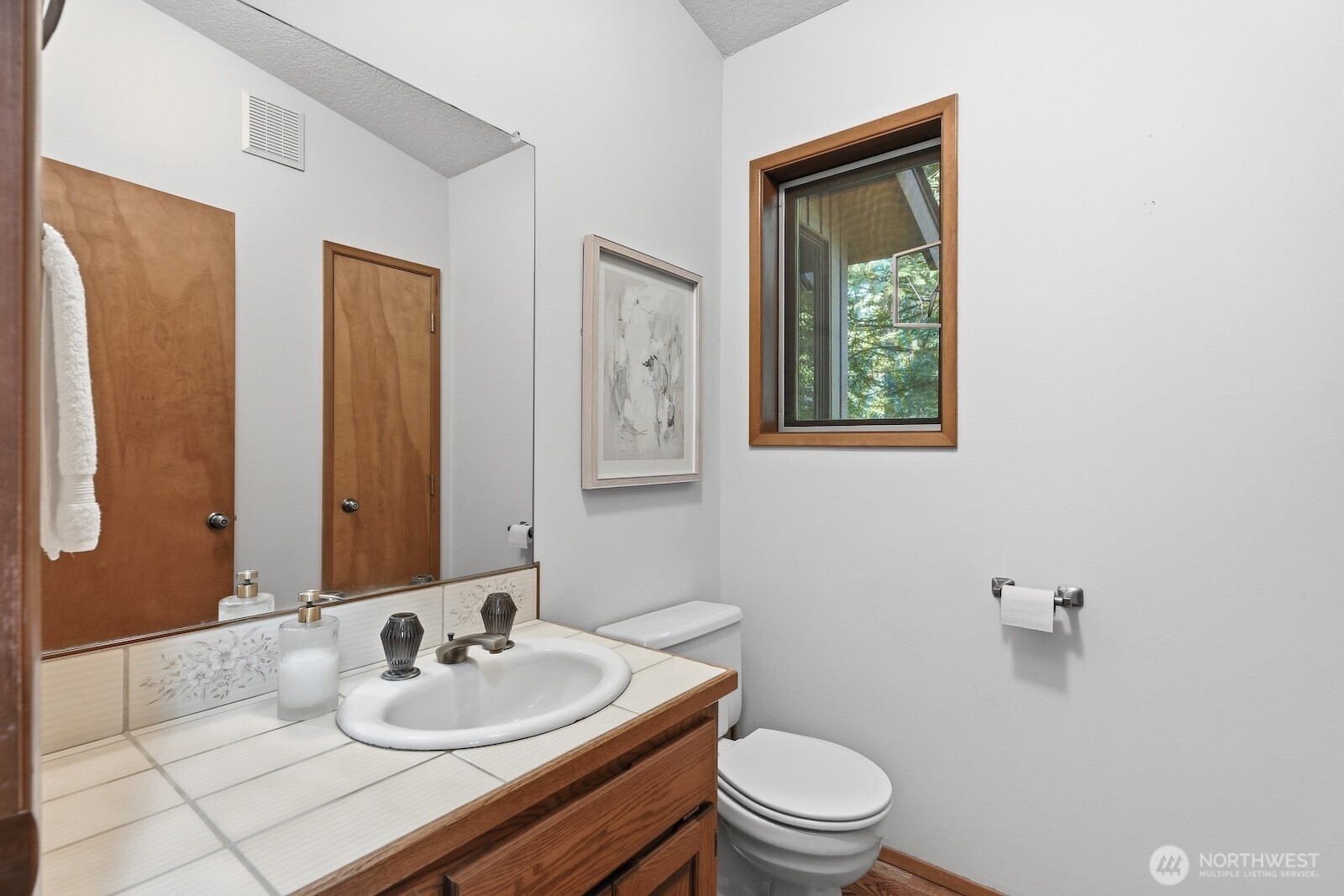 19816 233rd Avenue NE, Woodinville, WA 98077