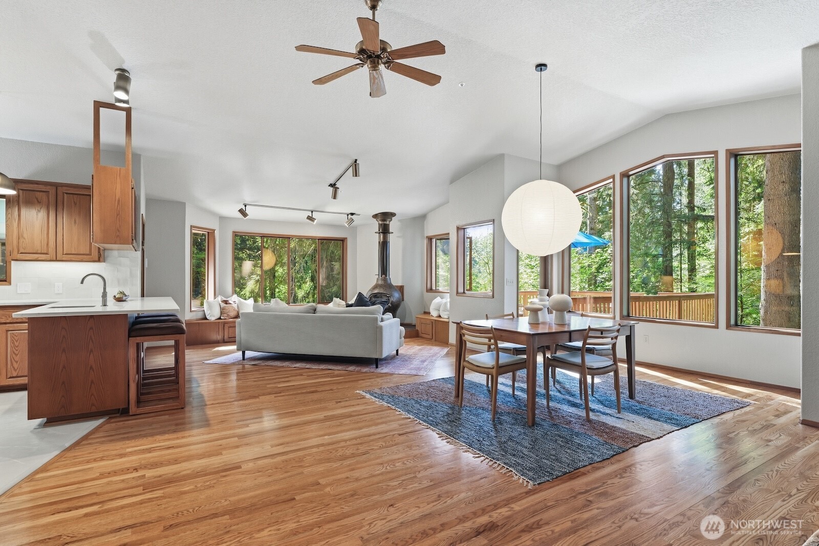19816 233rd Avenue NE, Woodinville, WA 98077