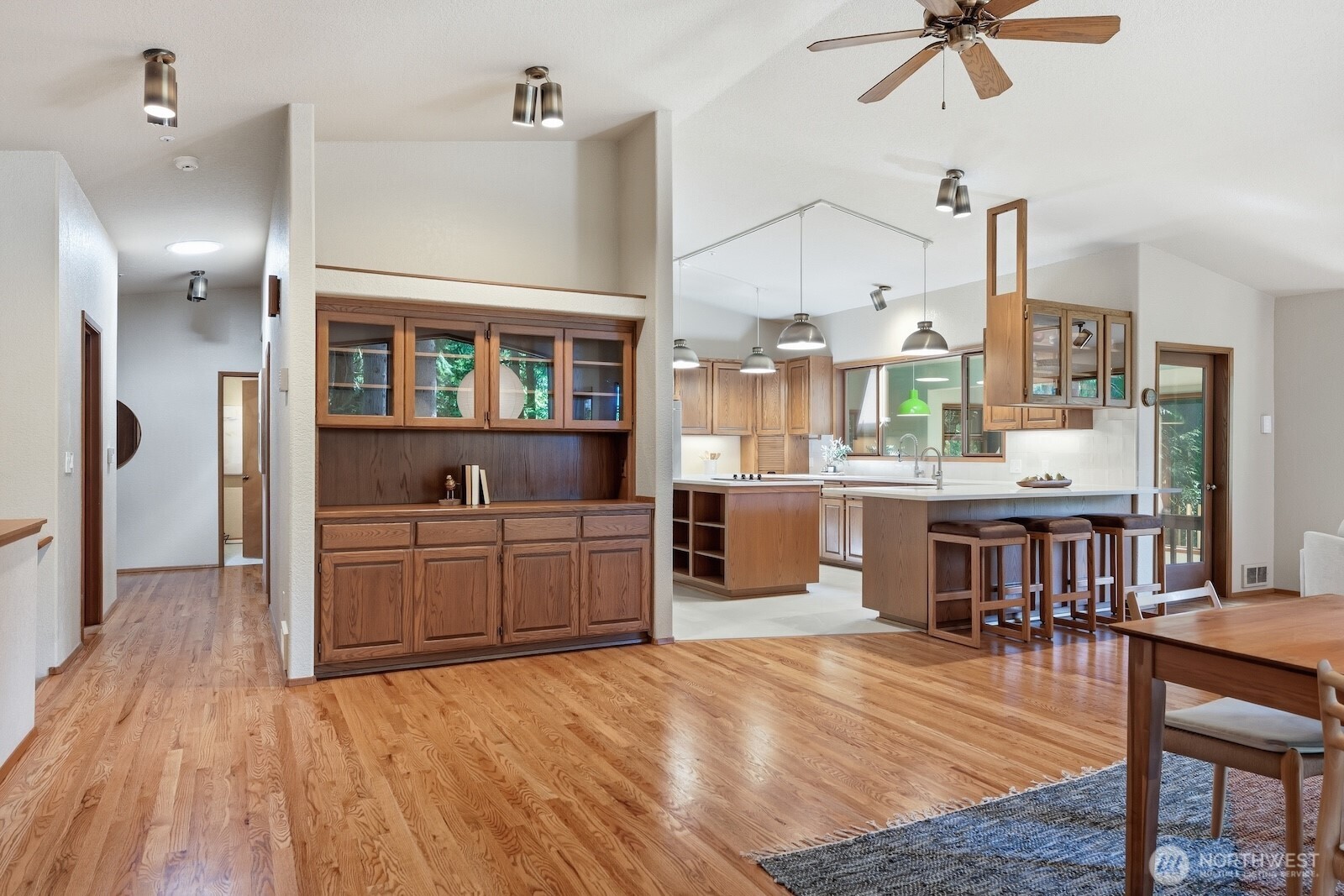 19816 233rd Avenue NE, Woodinville, WA 98077