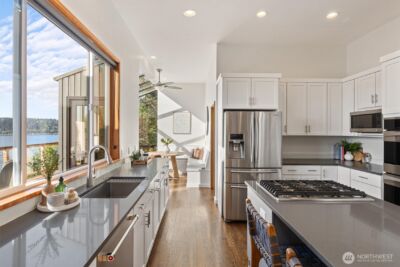 5970 NE Arrowhead Drive , Kenmore, WA 98028 - Photo 13