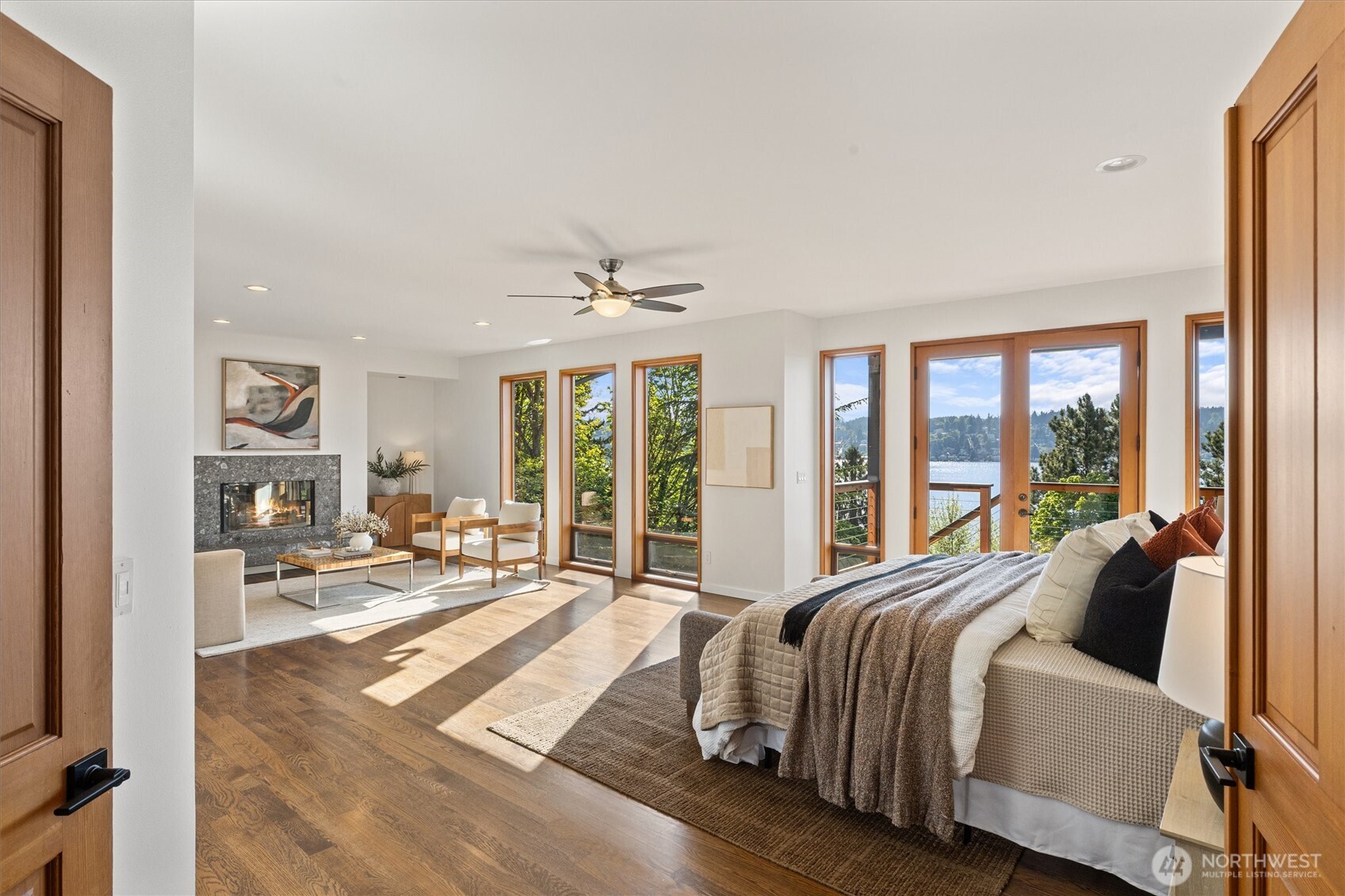 5970 NE Arrowhead Drive , Kenmore, WA 98028