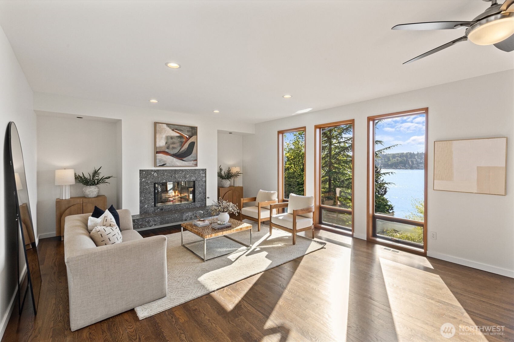 5970 NE Arrowhead Drive , Kenmore, WA 98028