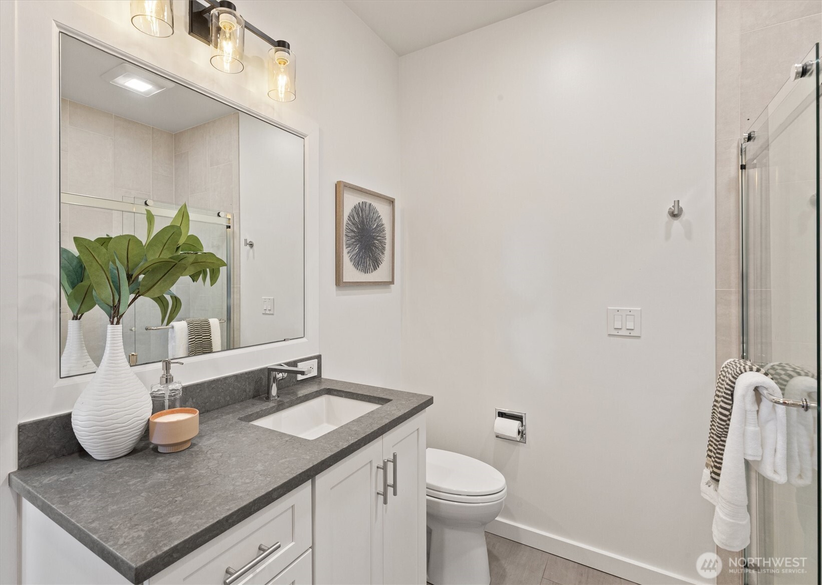 5970 NE Arrowhead Drive , Kenmore, WA 98028