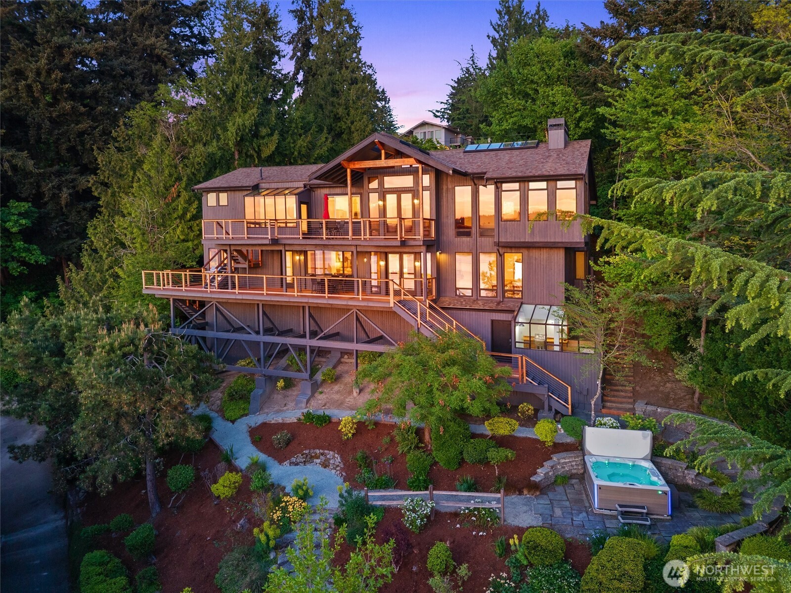 5970 NE Arrowhead Drive , Kenmore, WA 98028
