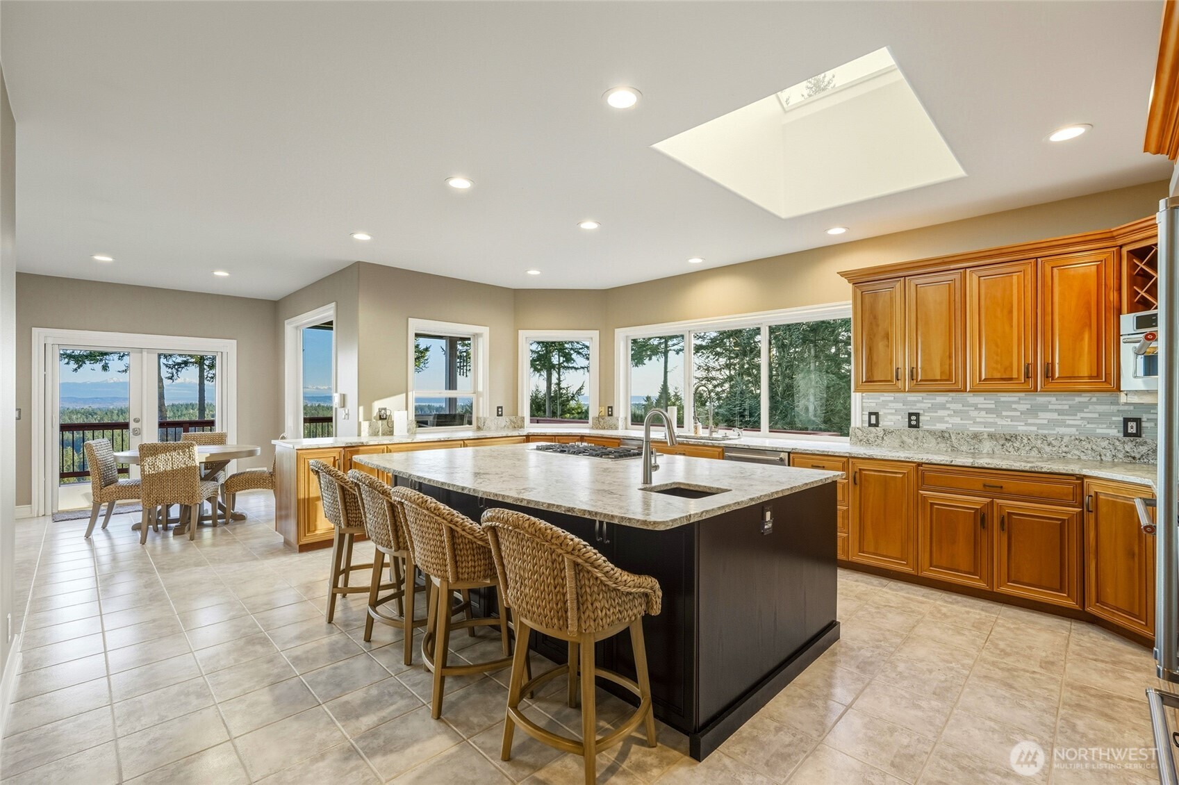514 Wayne's Ridge Circle , Camano Island, WA 98282