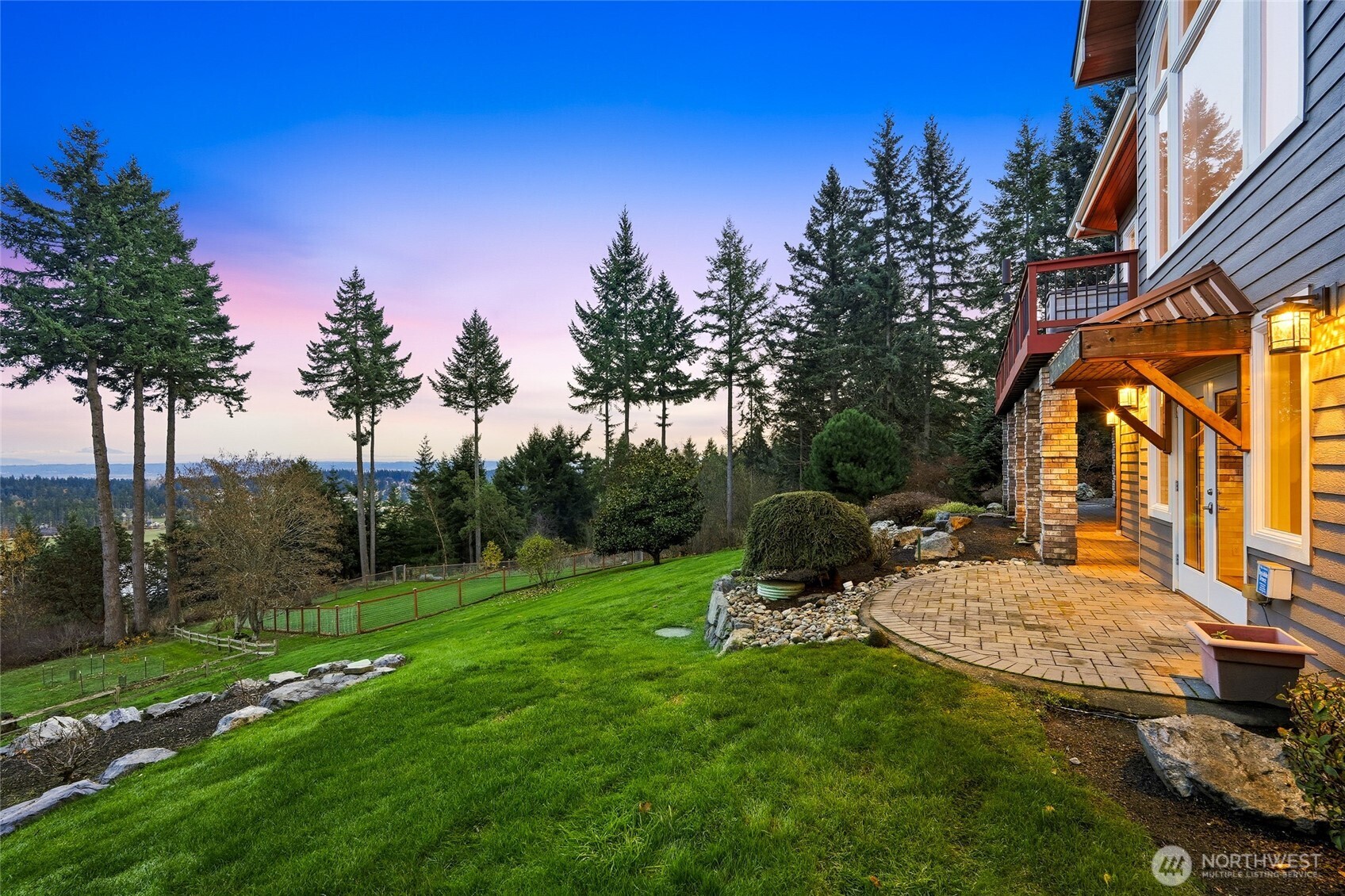 514 Wayne's Ridge Circle , Camano Island, WA 98282