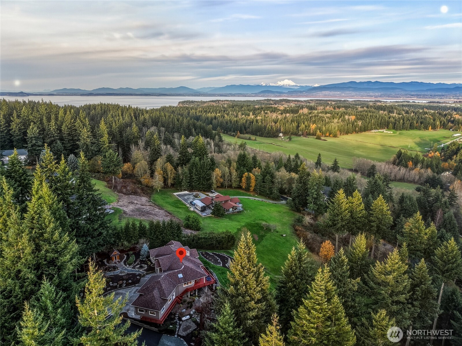 514 Wayne's Ridge Circle , Camano Island, WA 98282
