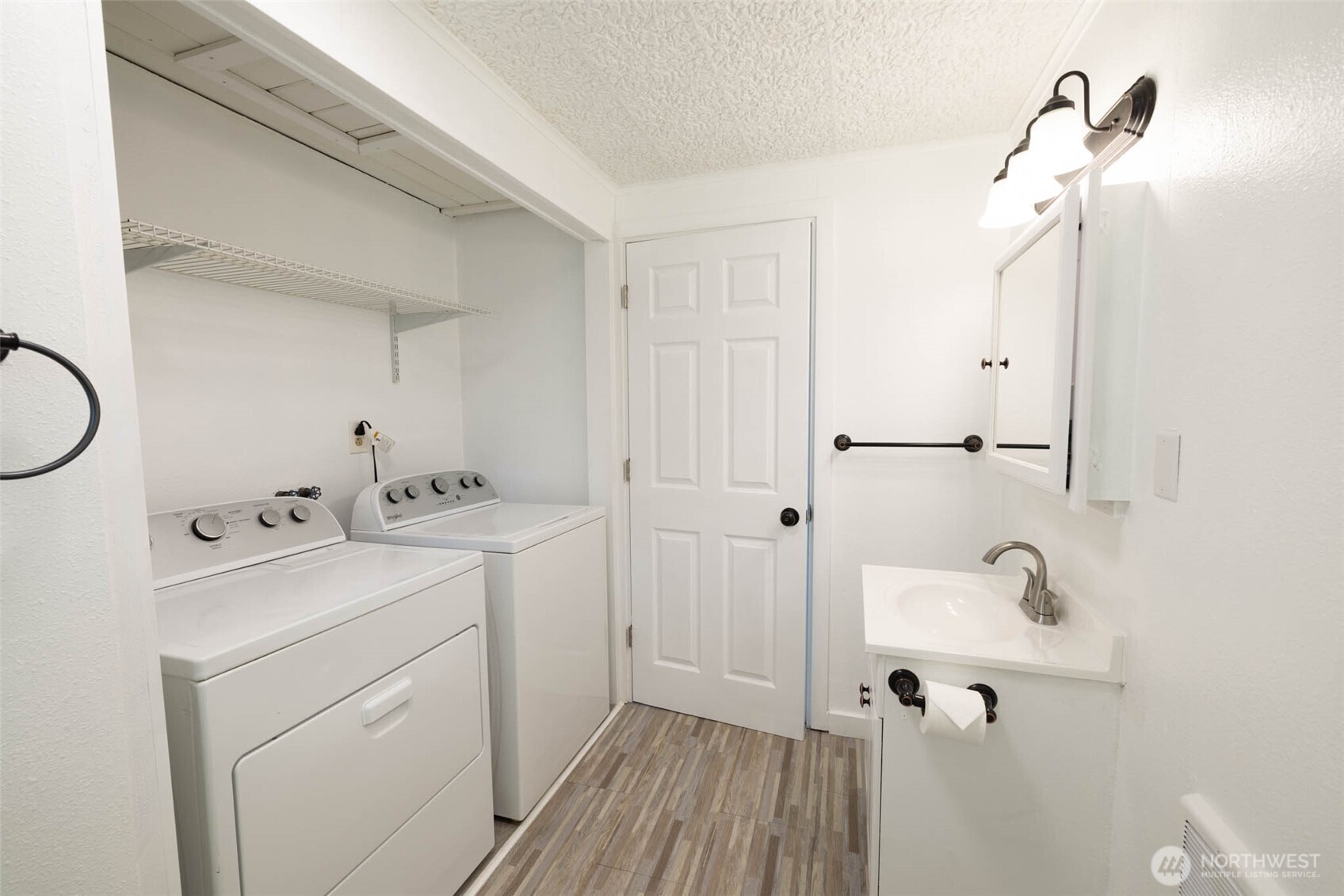 621 N Broadway , Westport, WA 98595