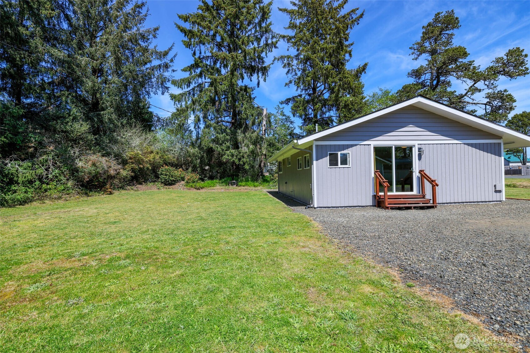 621 N Broadway , Westport, WA 98595