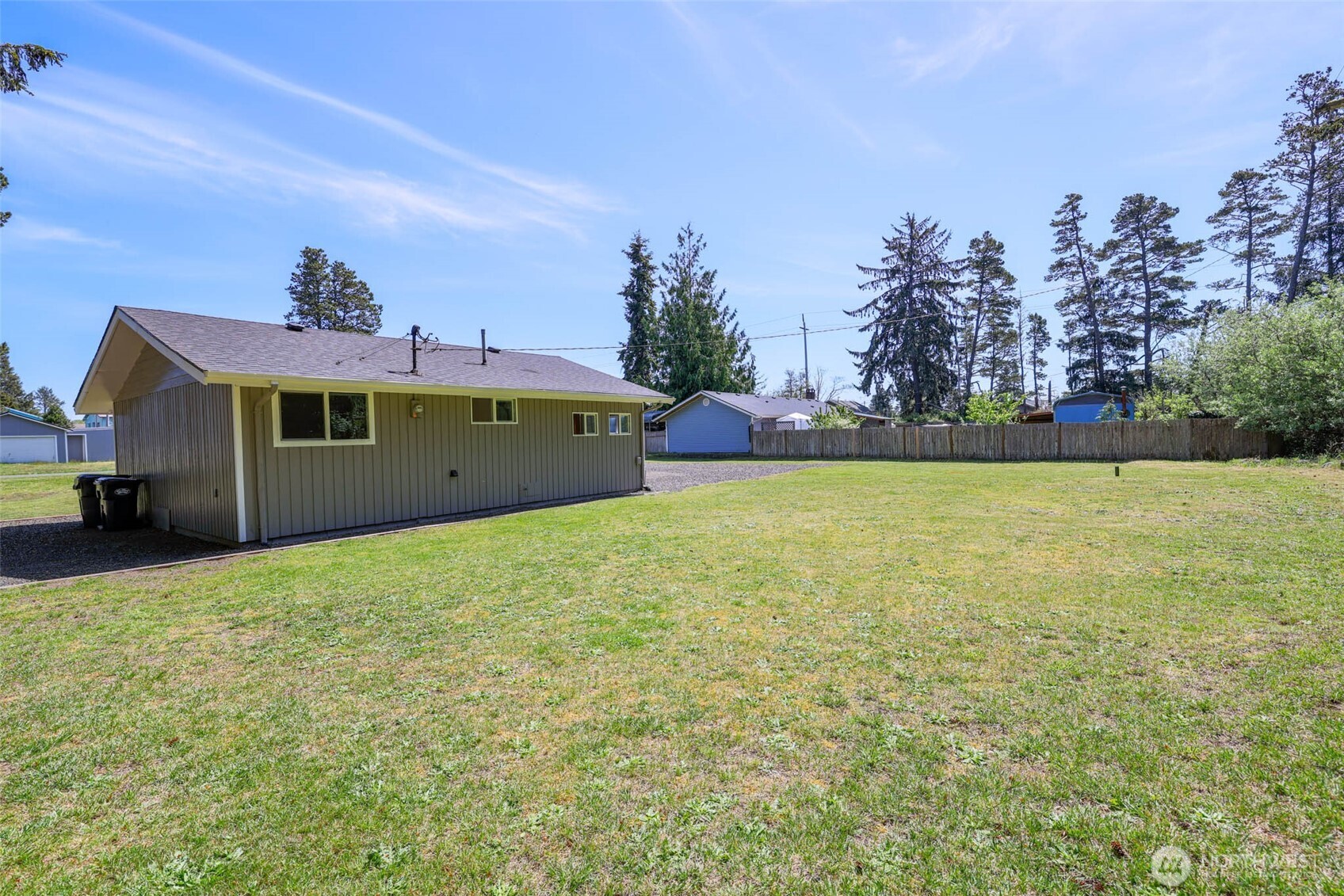 621 N Broadway , Westport, WA 98595