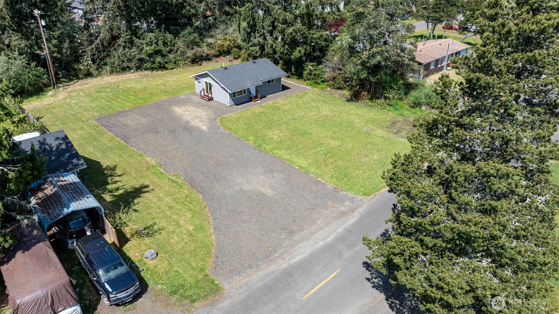 621 N Broadway , Westport, WA 98595