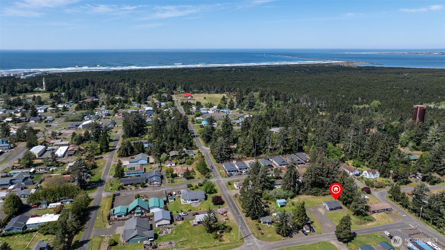 621 N Broadway , Westport, WA 98595