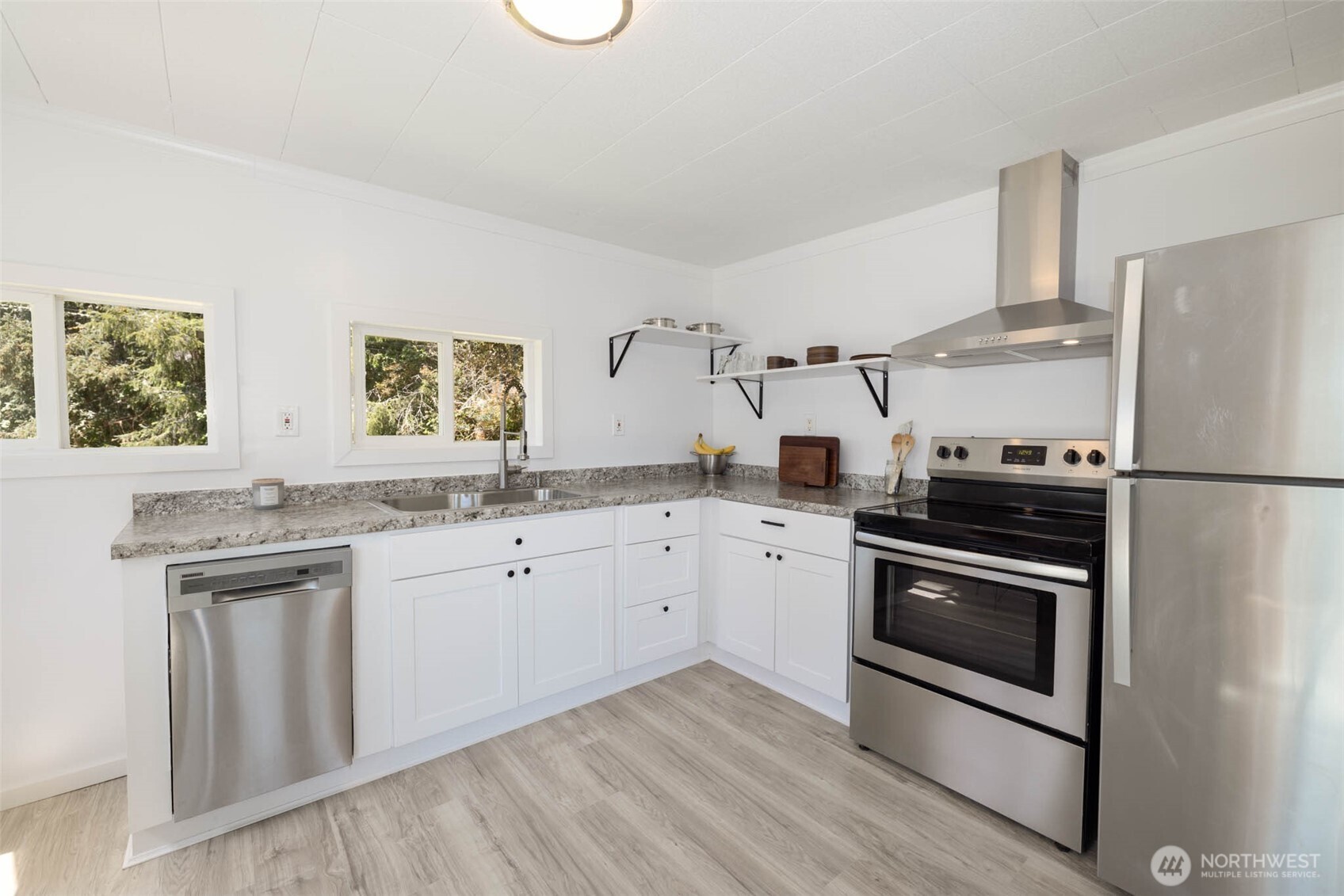 621 N Broadway , Westport, WA 98595