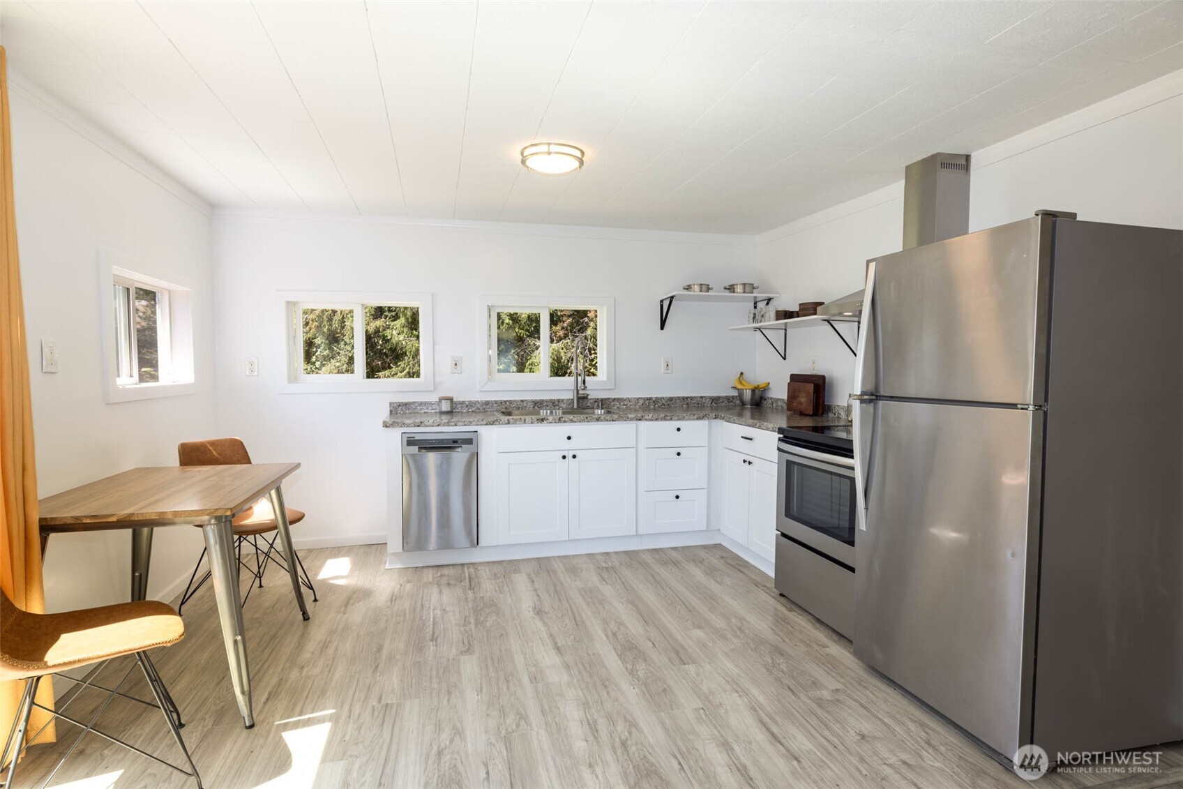 621 N Broadway , Westport, WA 98595
