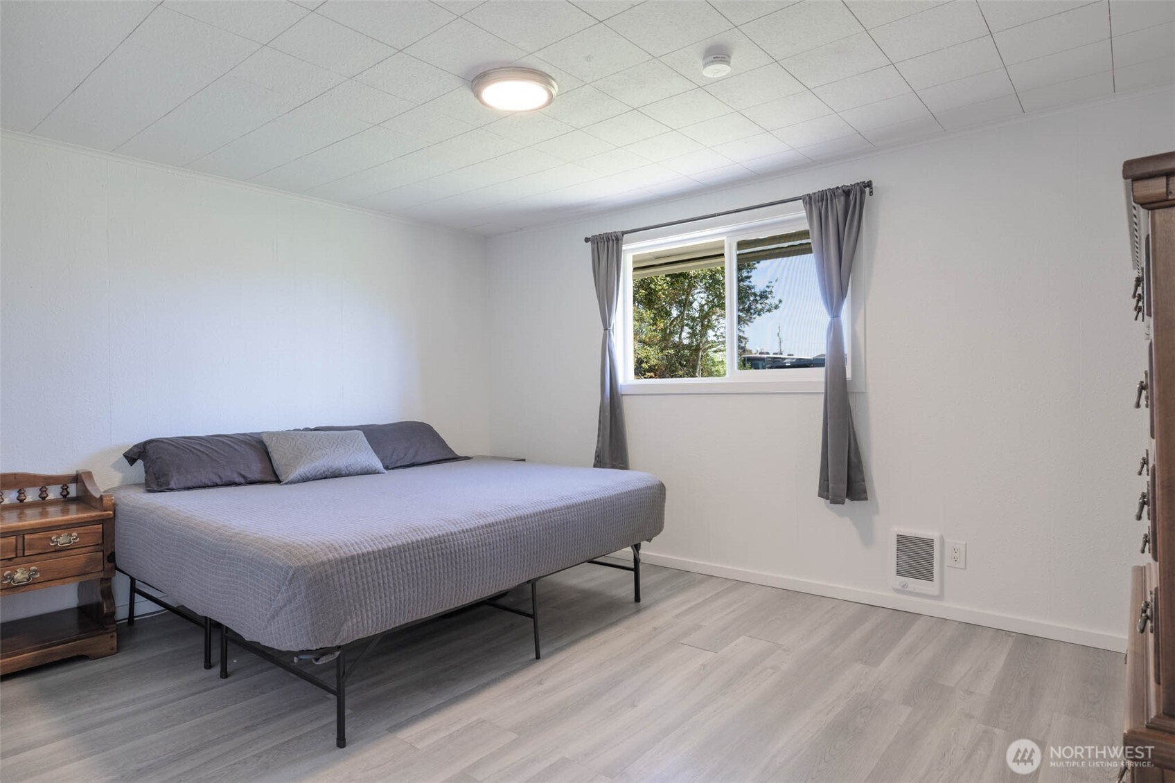 621 N Broadway , Westport, WA 98595