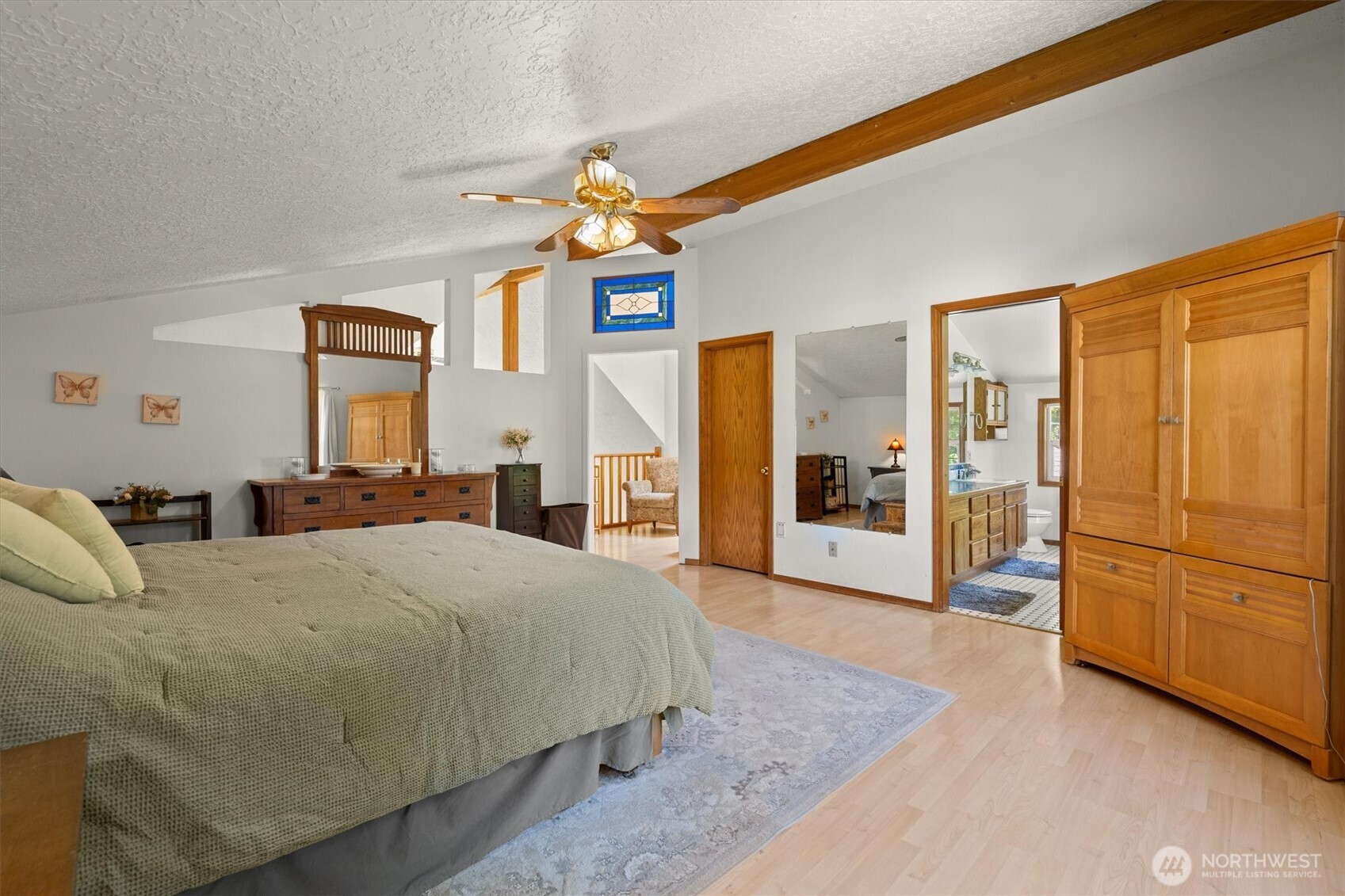 672 Walker Road , Kelso, WA 98626