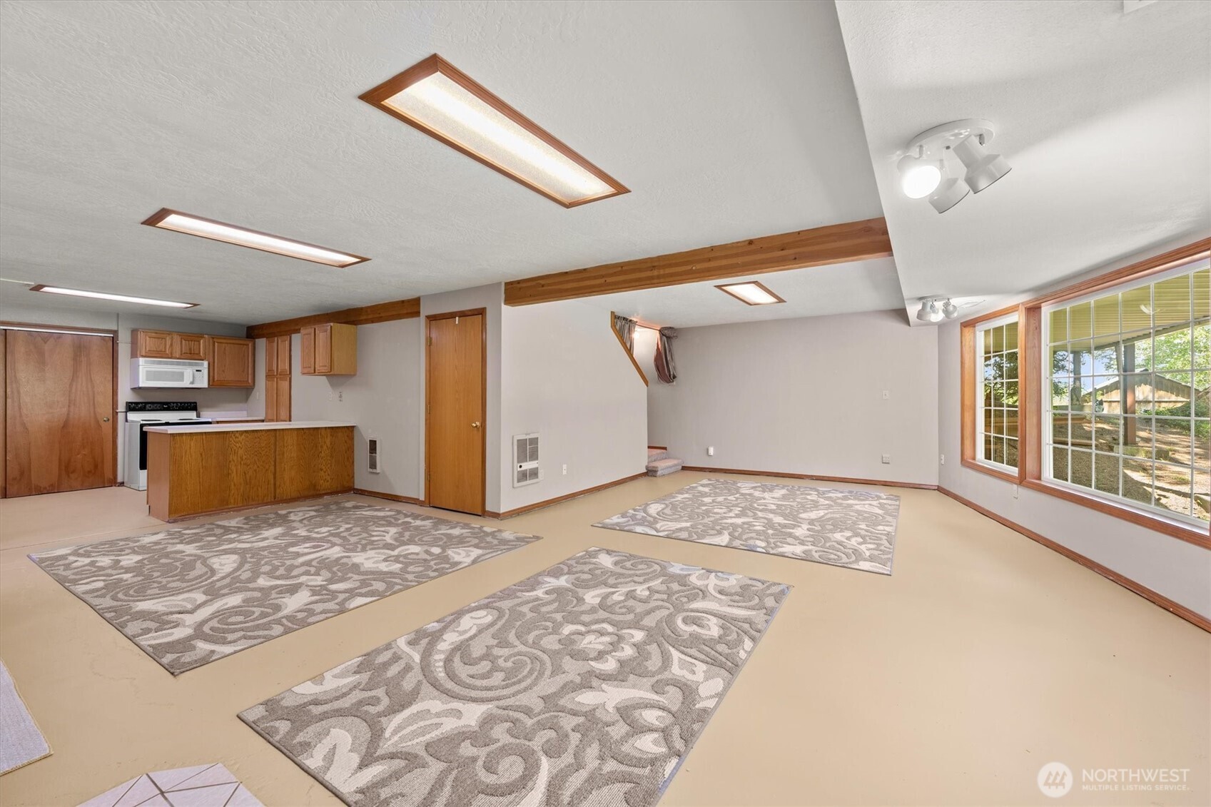 672 Walker Road , Kelso, WA 98626