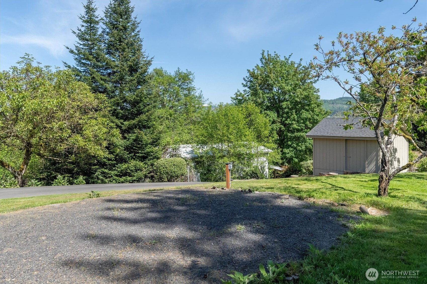 672 Walker Road , Kelso, WA 98626