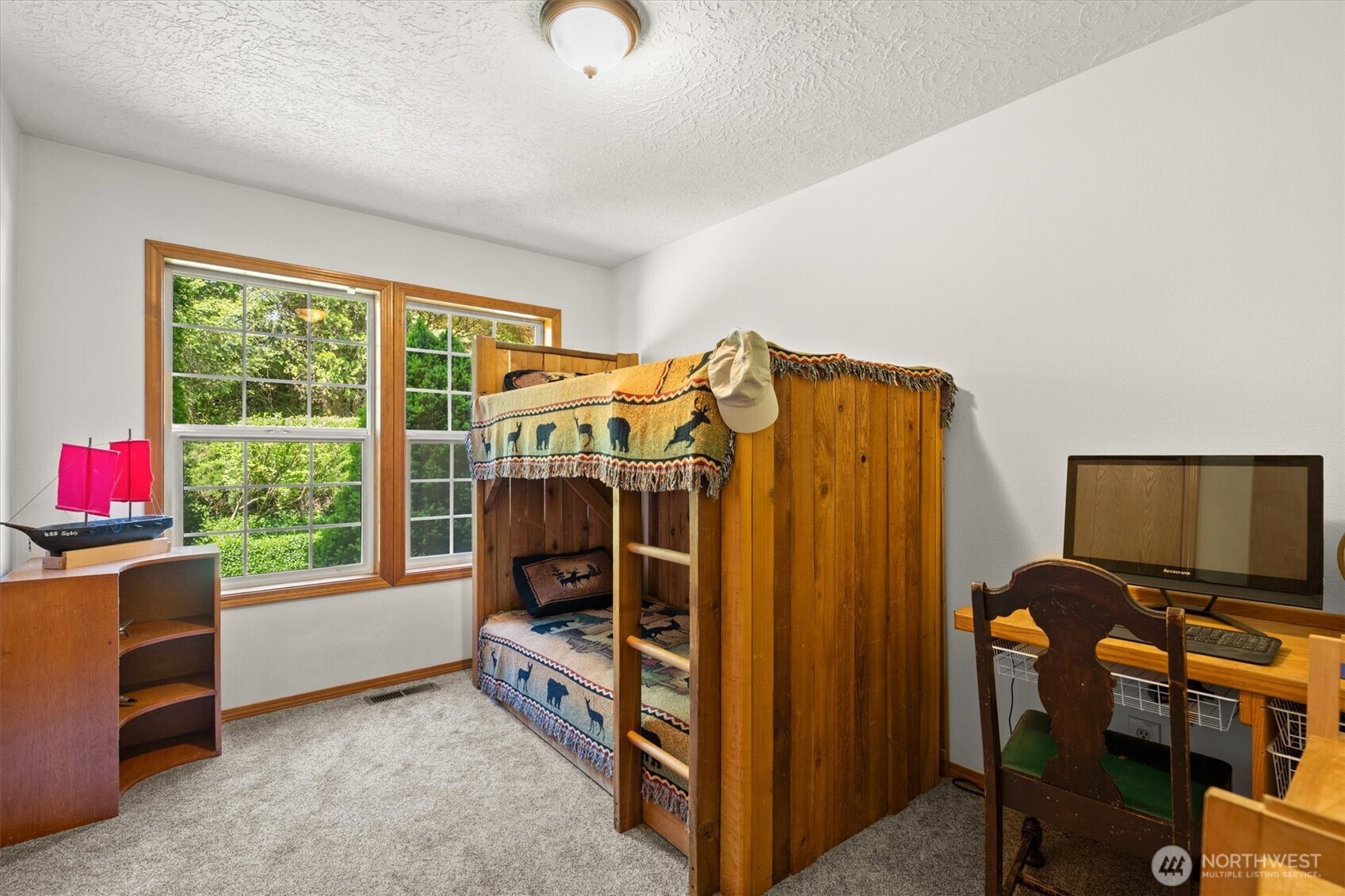 672 Walker Road , Kelso, WA 98626