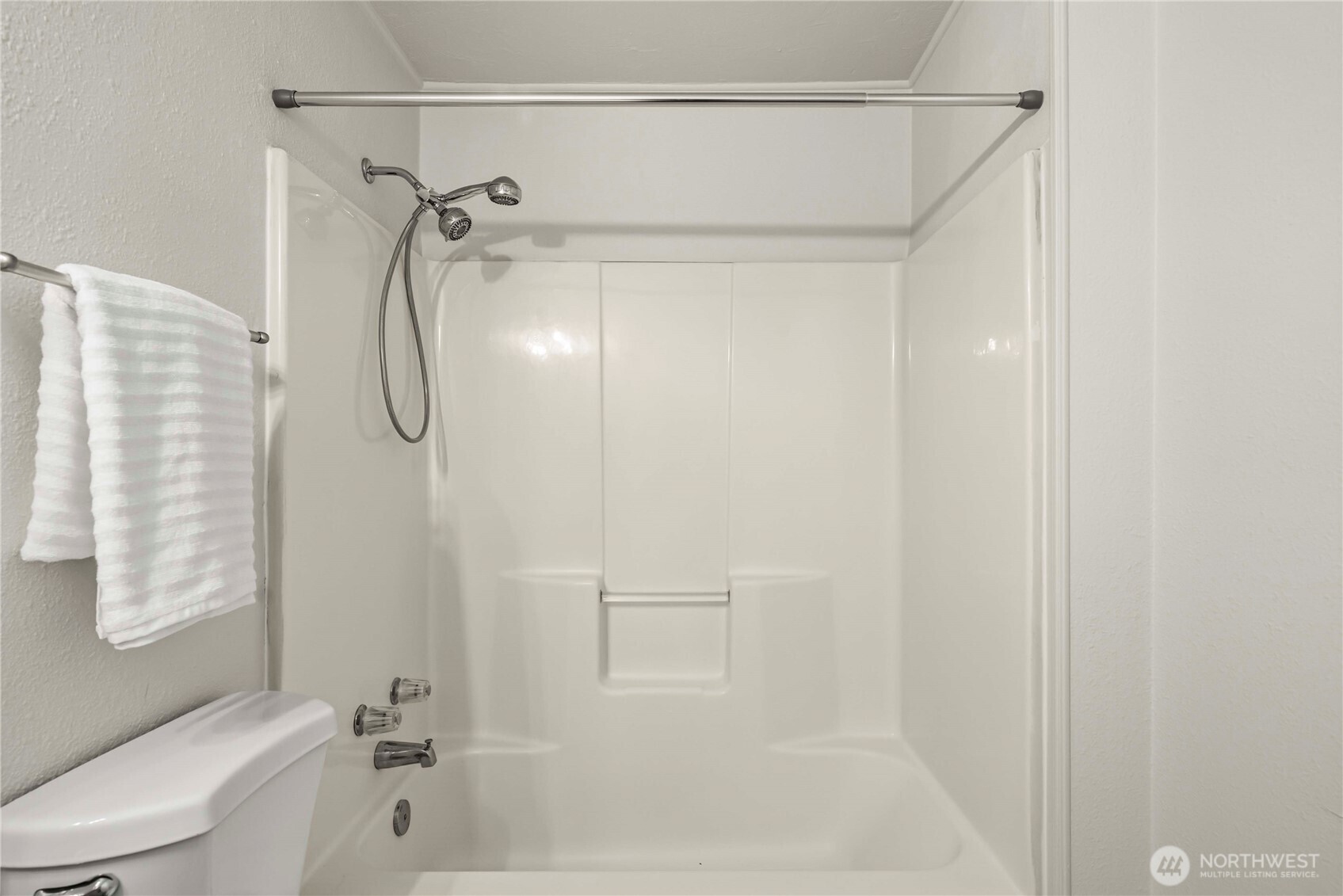 10112 SE 200th Street , Kent, WA 98031