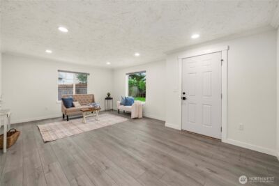 10112 SE 200th Street , Kent, WA 98031 - Photo 4
