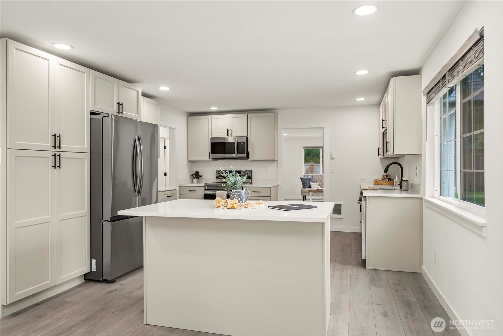 10112 SE 200th Street , Kent, WA 98031