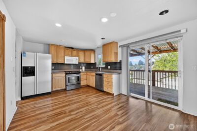 9402 S Sheridan Ave , Tacoma, WA 98444 - Photo 11