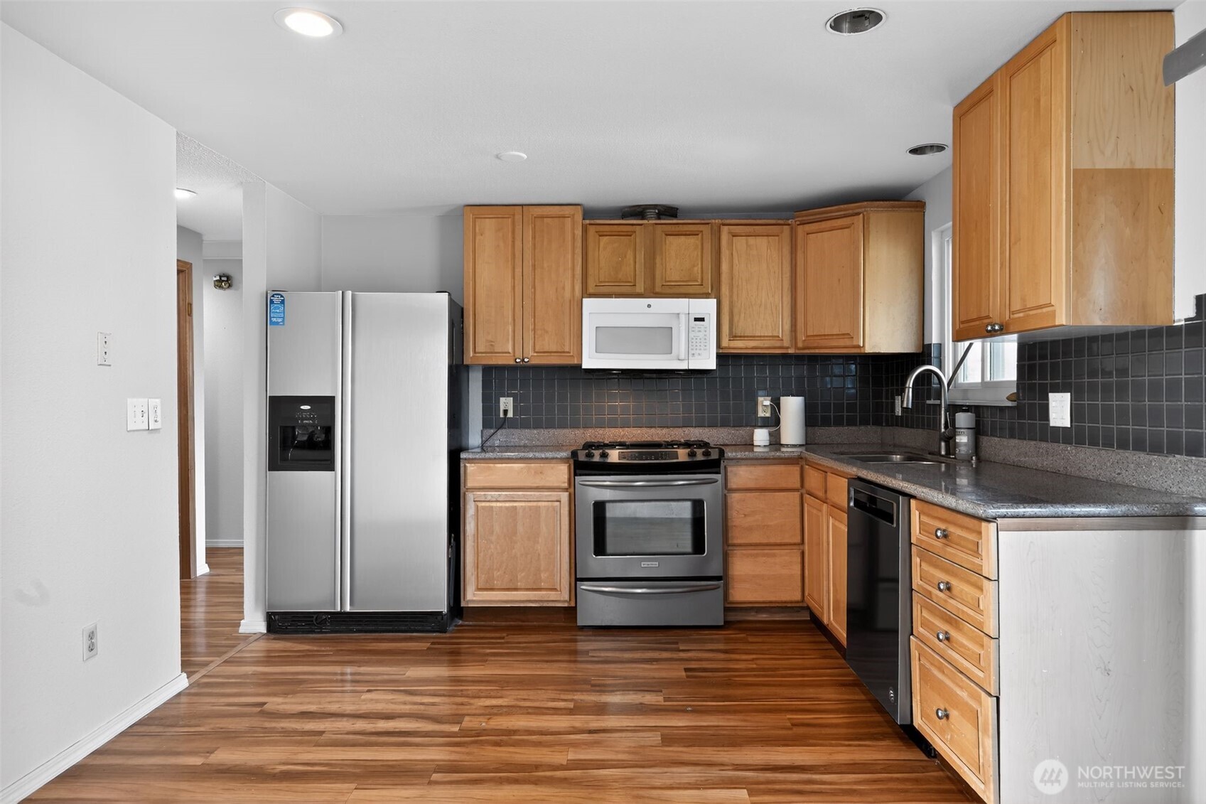 9402 S Sheridan Ave , Tacoma, WA 98444