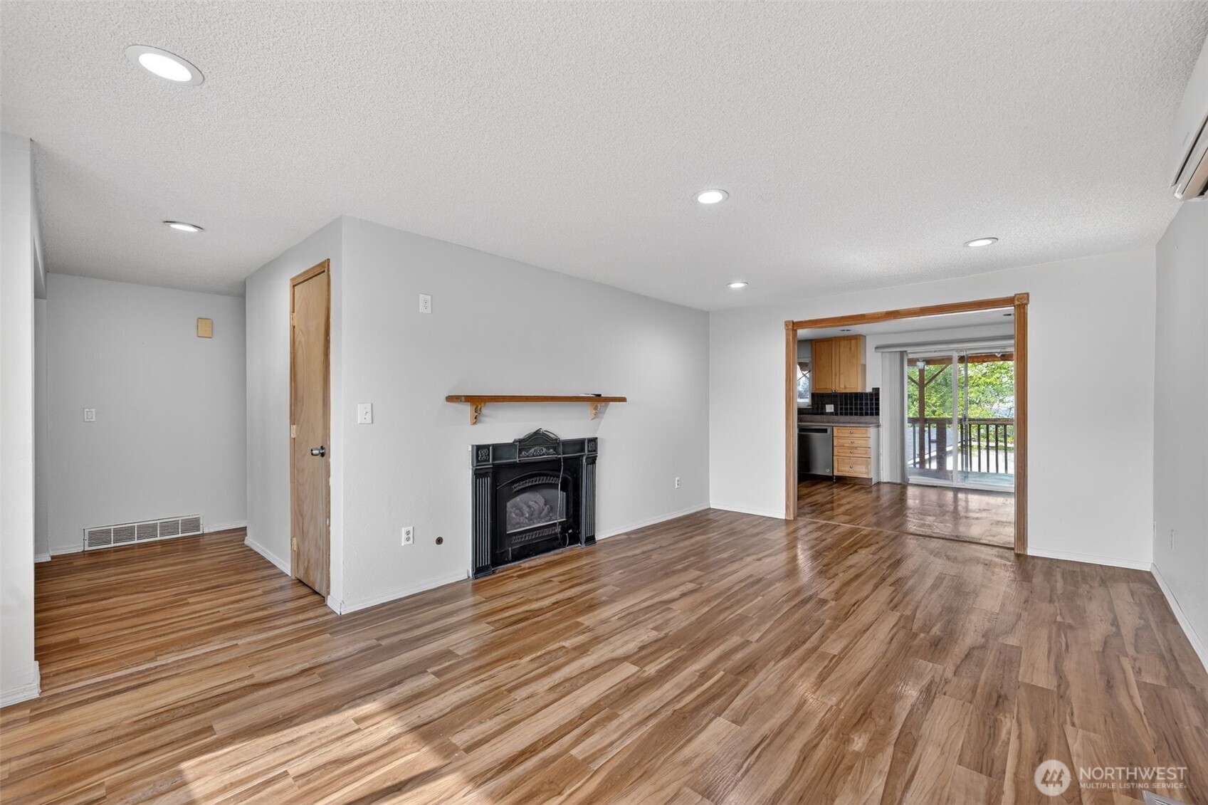 9402 S Sheridan Ave , Tacoma, WA 98444