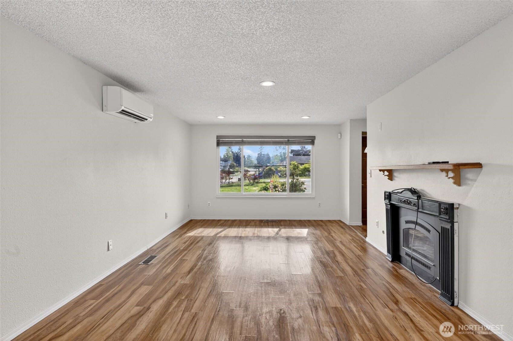 9402 S Sheridan Ave , Tacoma, WA 98444