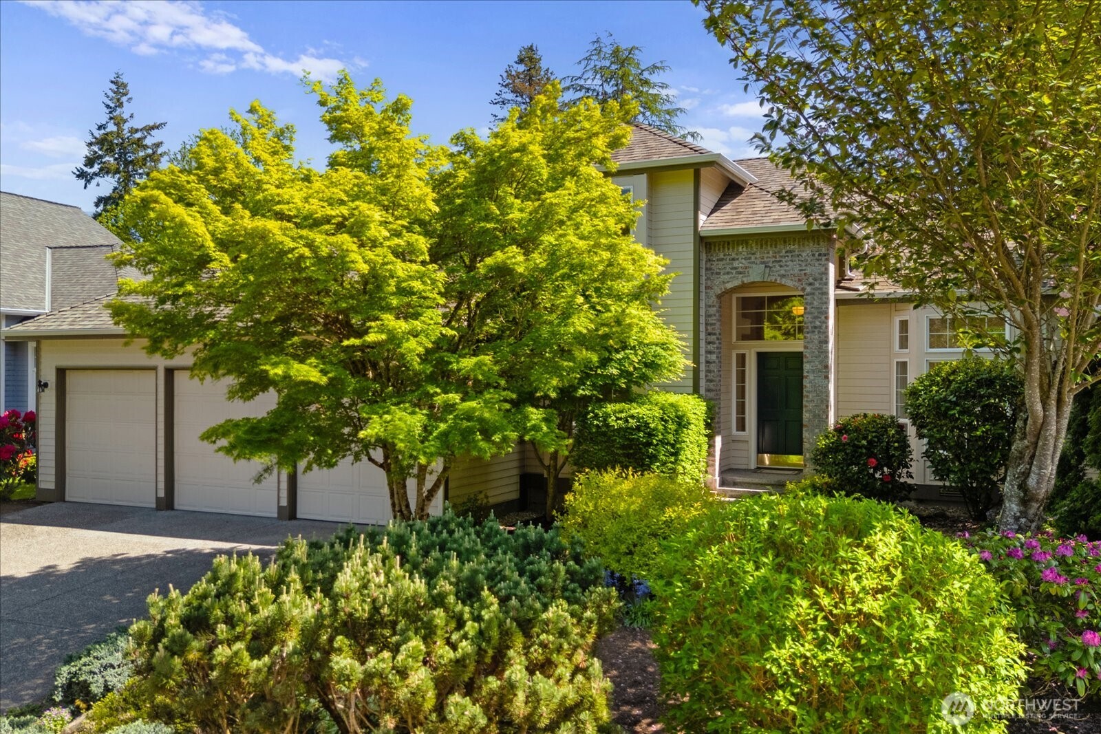 7205 NE 147th Place , Kenmore, WA 98028