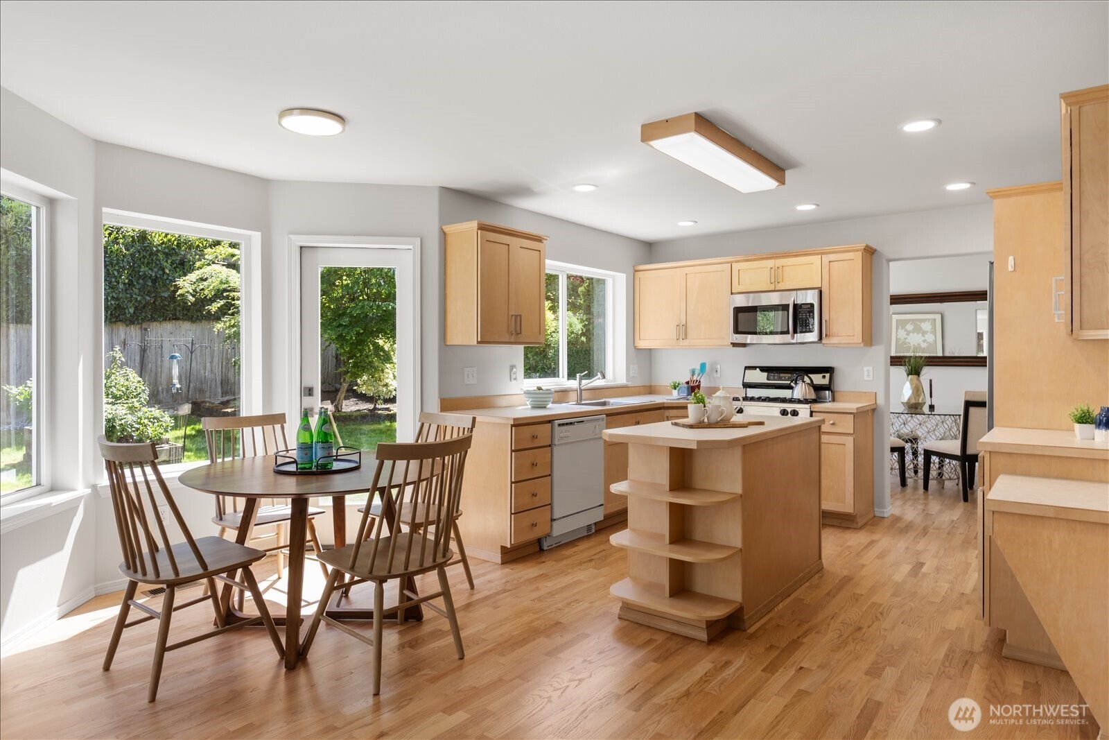 7205 NE 147th Place , Kenmore, WA 98028