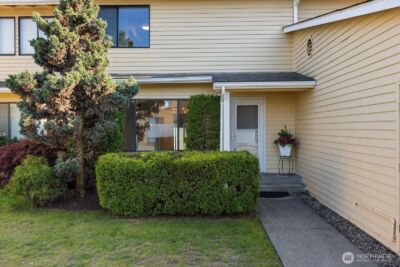 1935 F Street SE #14, Auburn, WA 98002 - Photo 2
