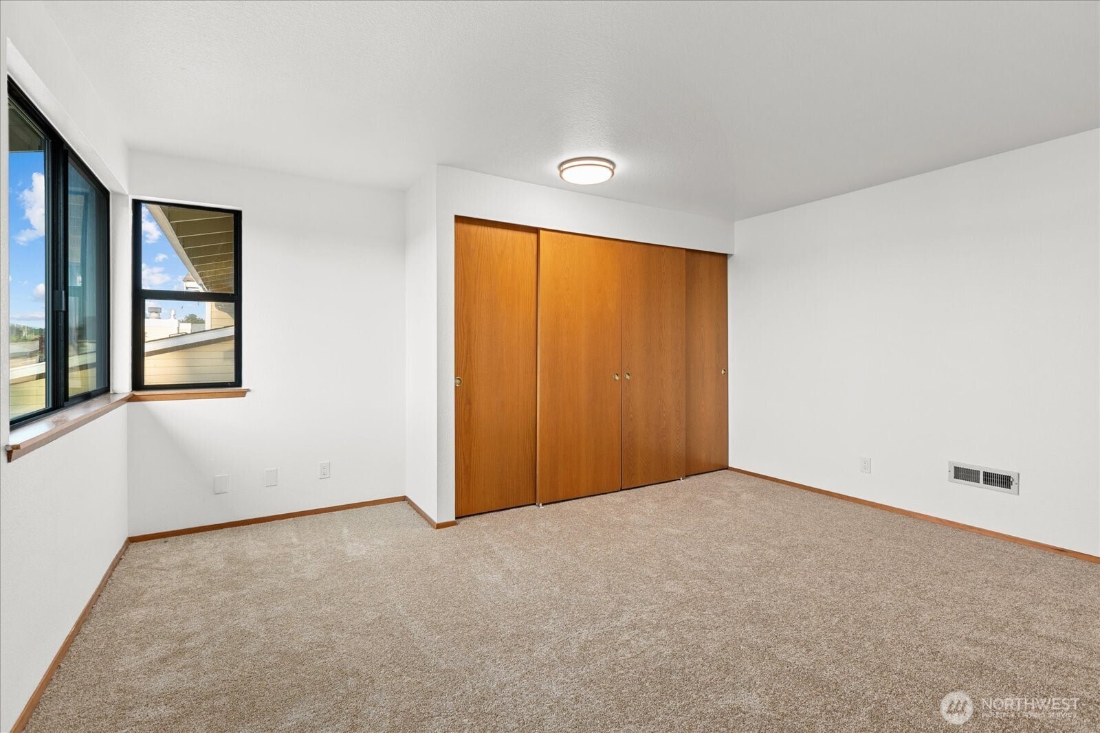 1935 F Street SE #14, Auburn, WA 98002