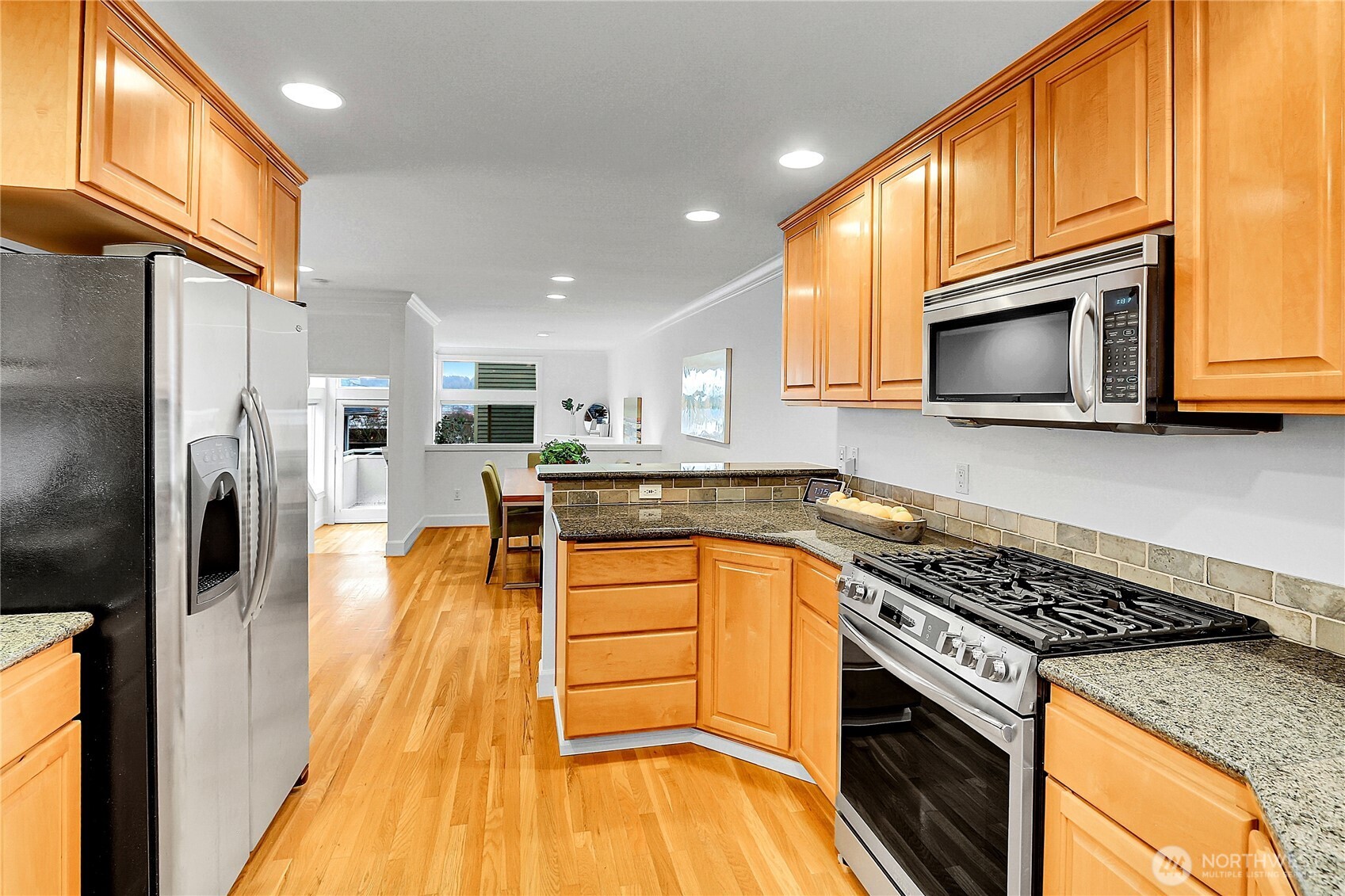 815 2nd Avenue N #A, Seattle, WA 98109