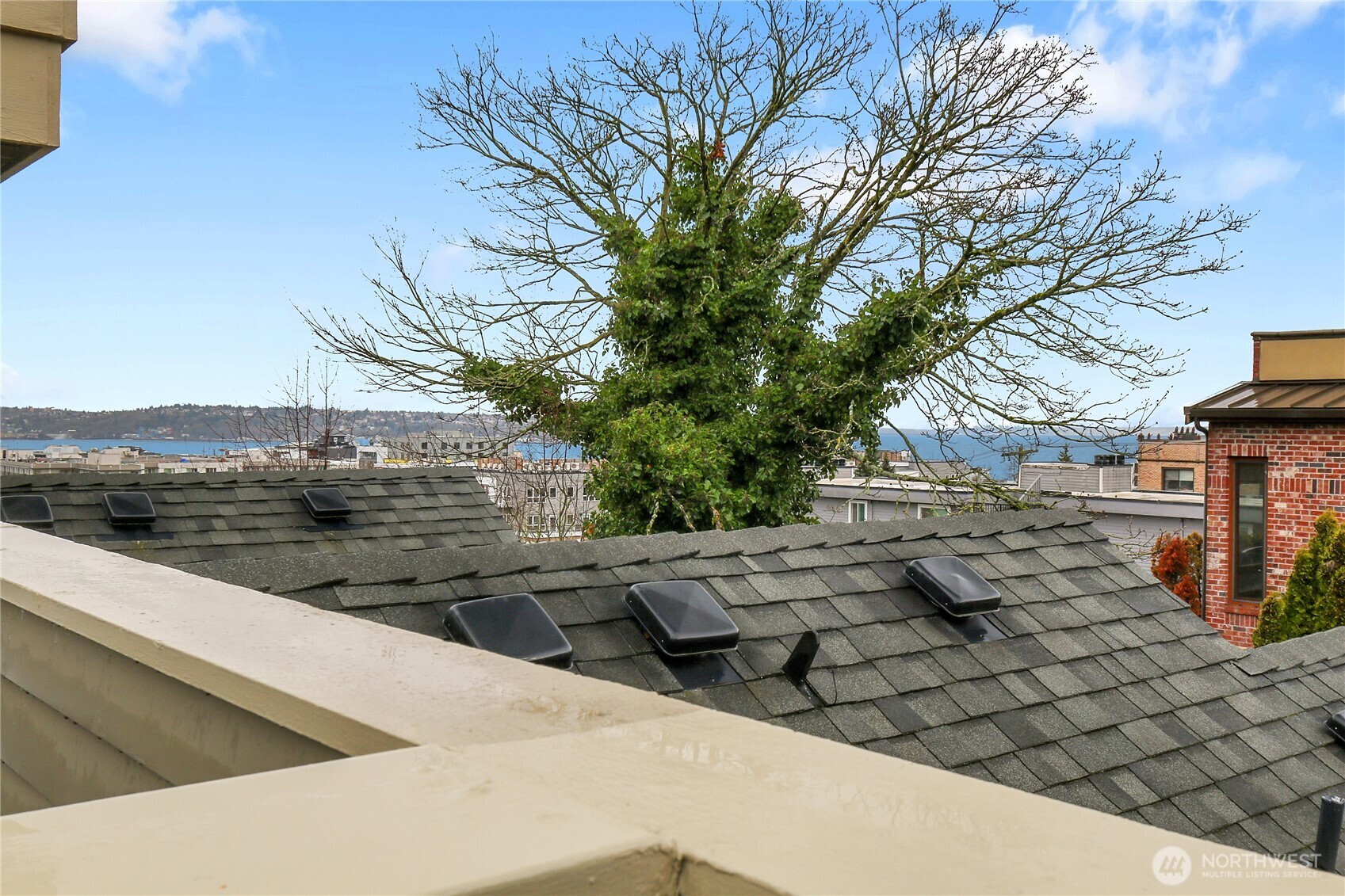 815 2nd Avenue N #A, Seattle, WA 98109
