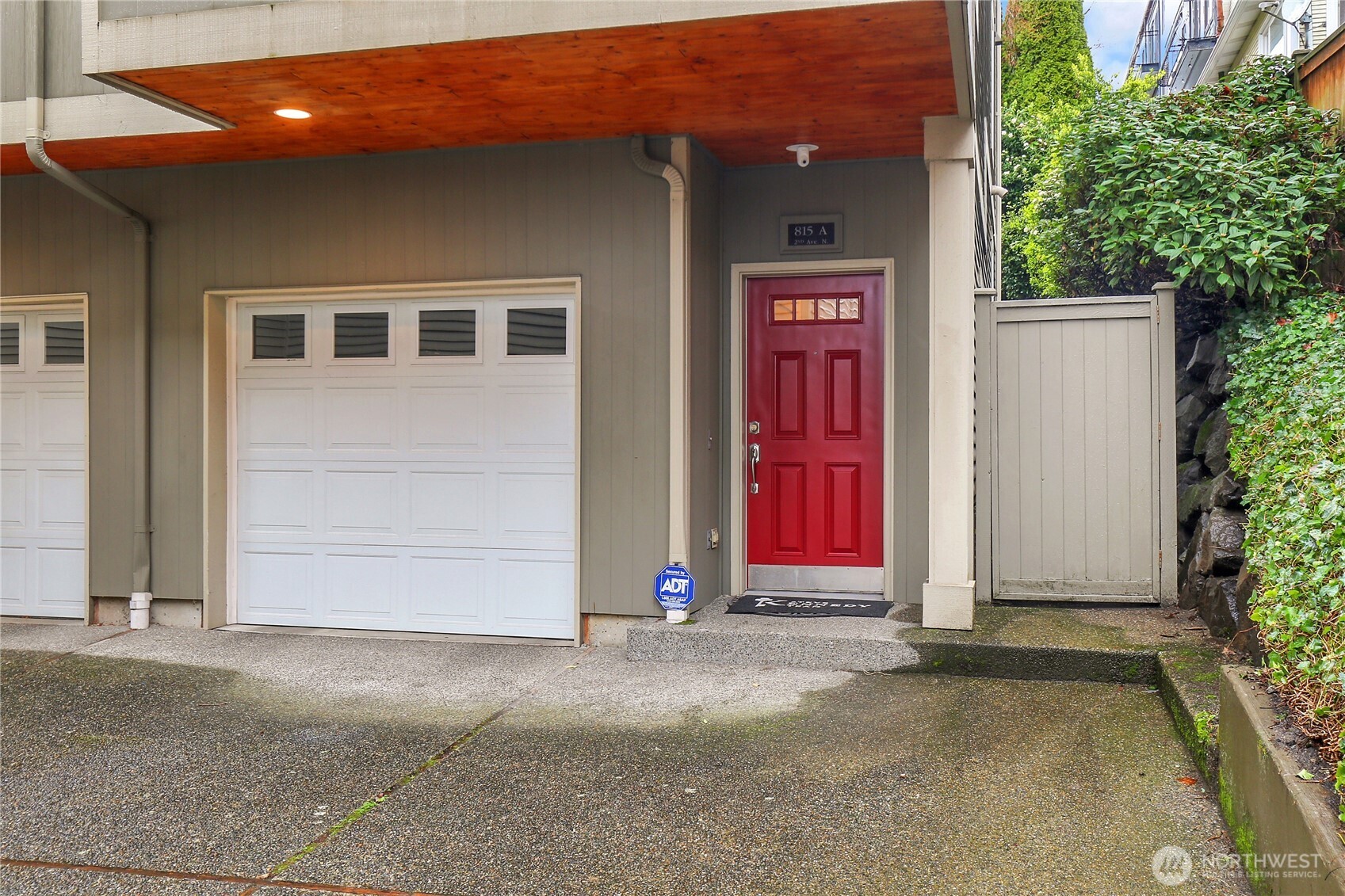 815 2nd Avenue N #A, Seattle, WA 98109