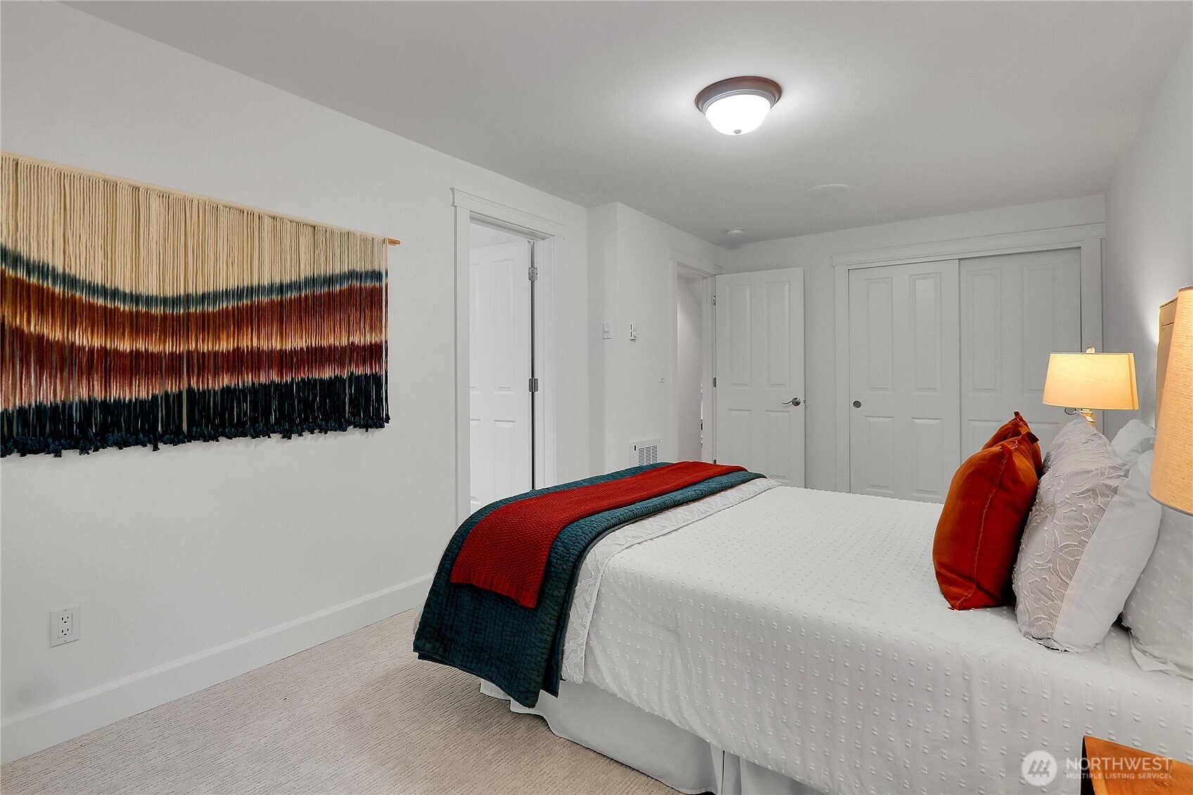 815 2nd Avenue N #A, Seattle, WA 98109