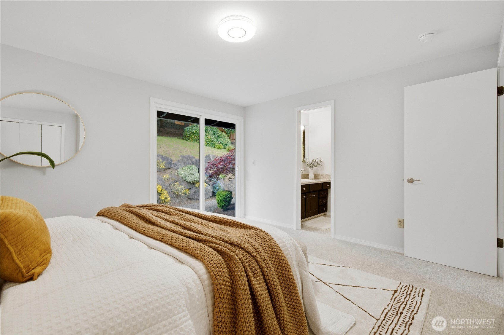 1011 179th Place NE, Bellevue, WA 98008