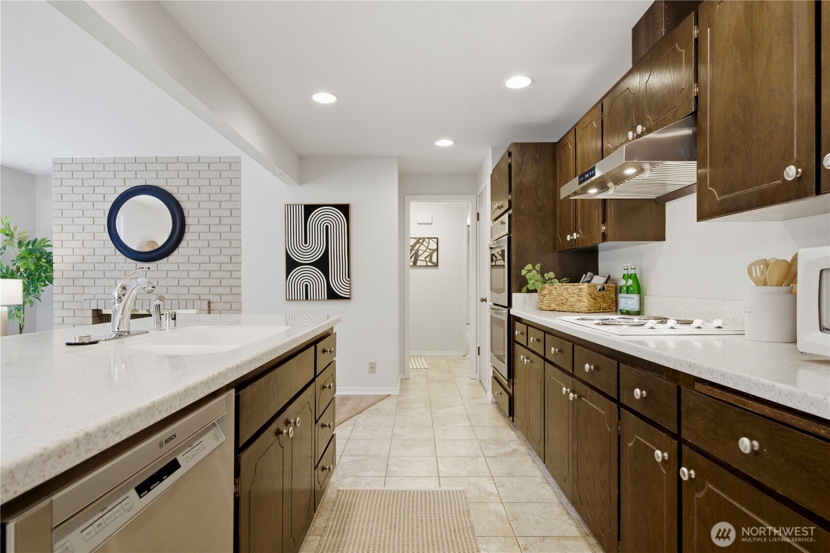 1011 179th Place NE, Bellevue, WA 98008