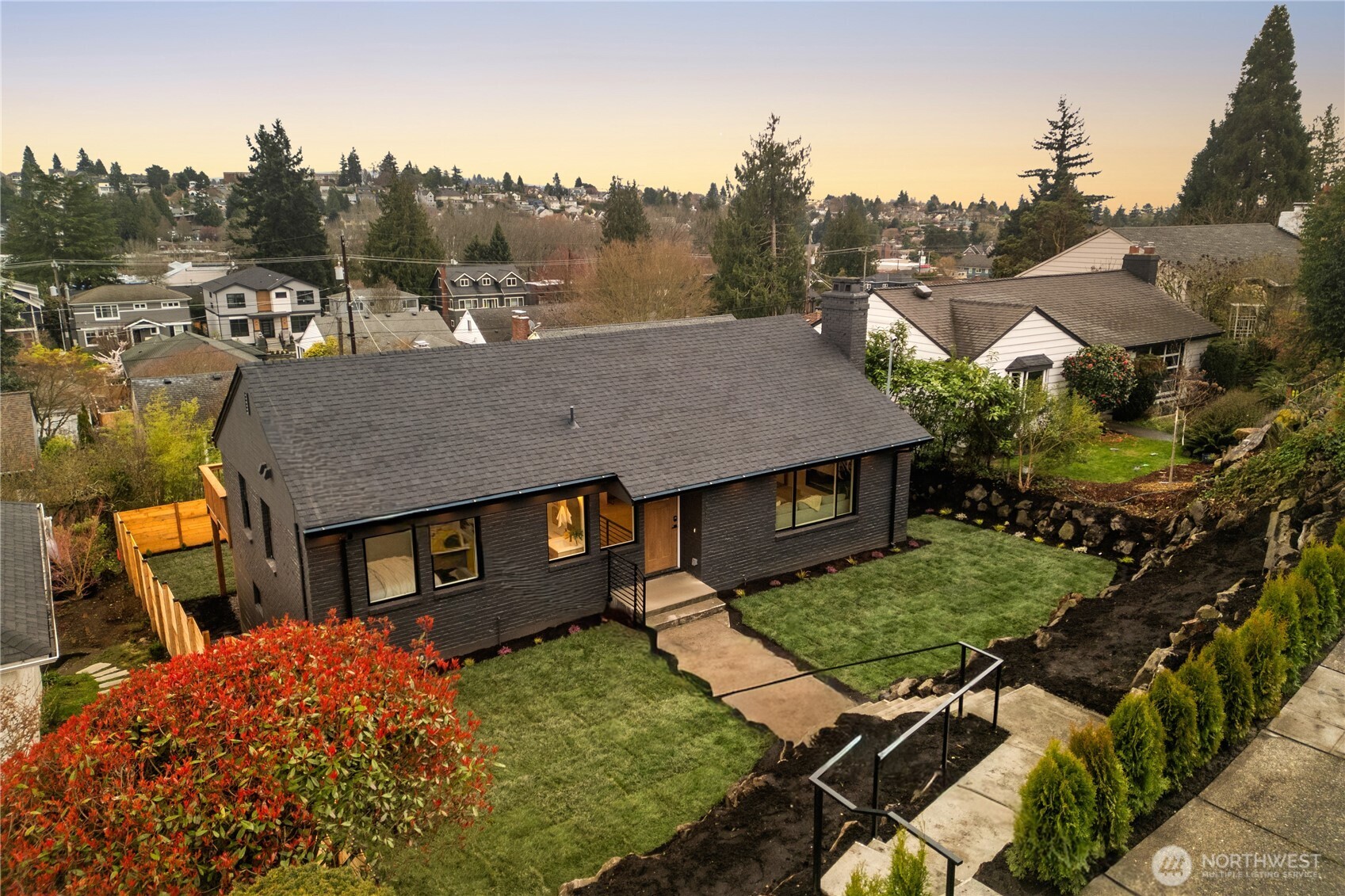 2518 36th Avenue W, Seattle, WA 98199