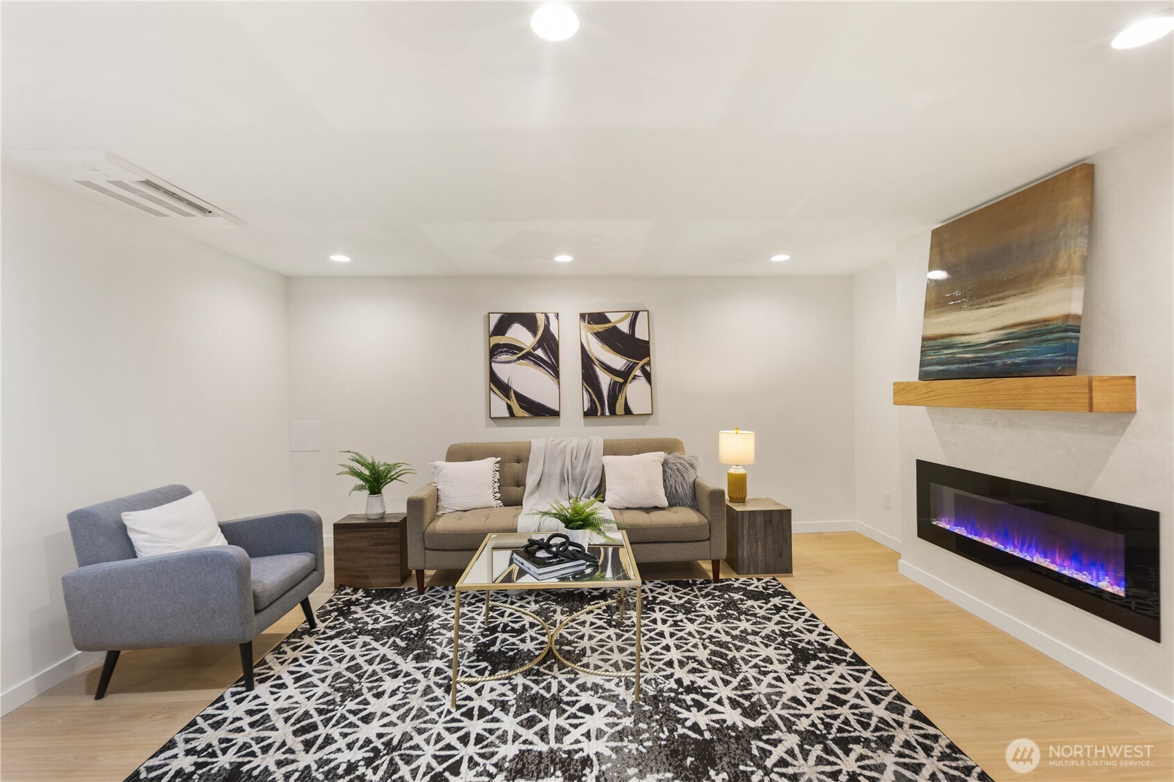 2518 36th Avenue W, Seattle, WA 98199