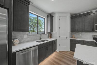 585 S Perry Avenue , East Wenatchee, WA 98802 - Photo 13