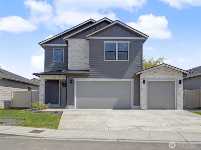 585 S Perry Avenue , East Wenatchee, WA 98802 - Photo 2