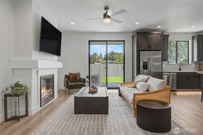 585 S Perry Avenue , East Wenatchee, WA 98802 - Photo 5