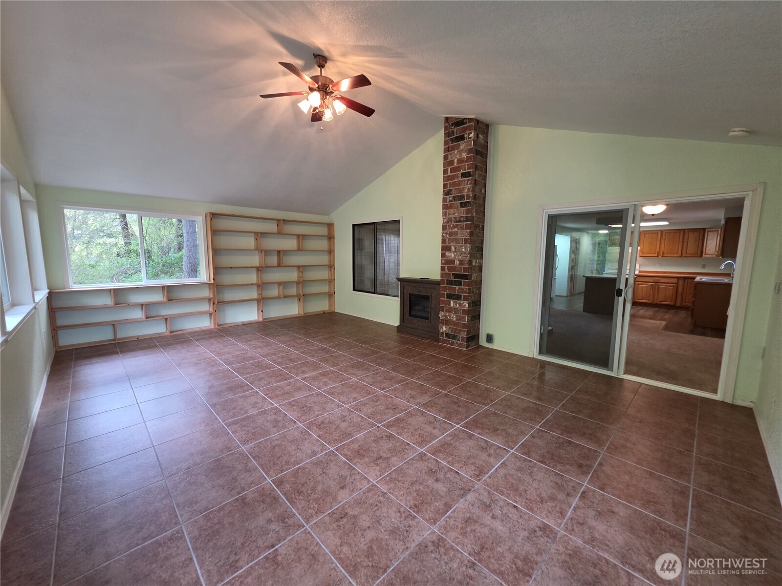 130 NE Evergreen Drive , Tahuya, WA 98588