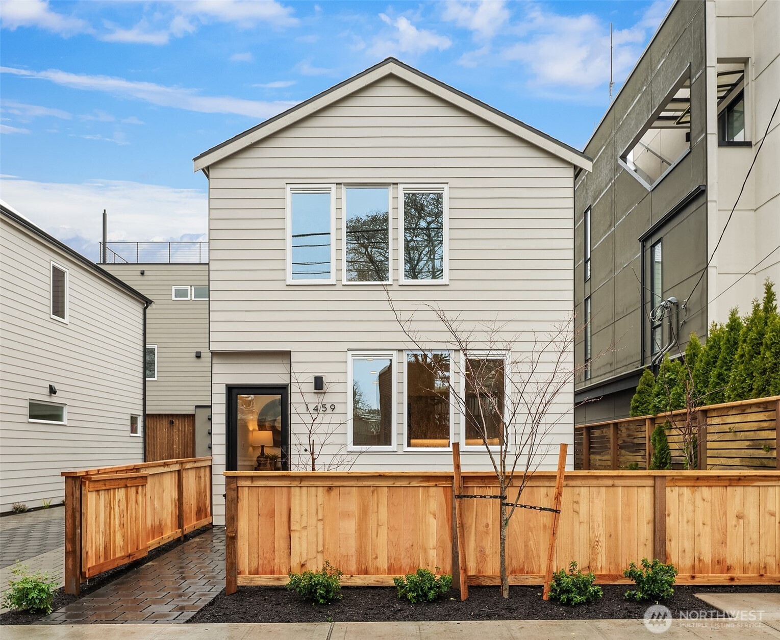 1453 22nd Avenue , Seattle, WA 98122