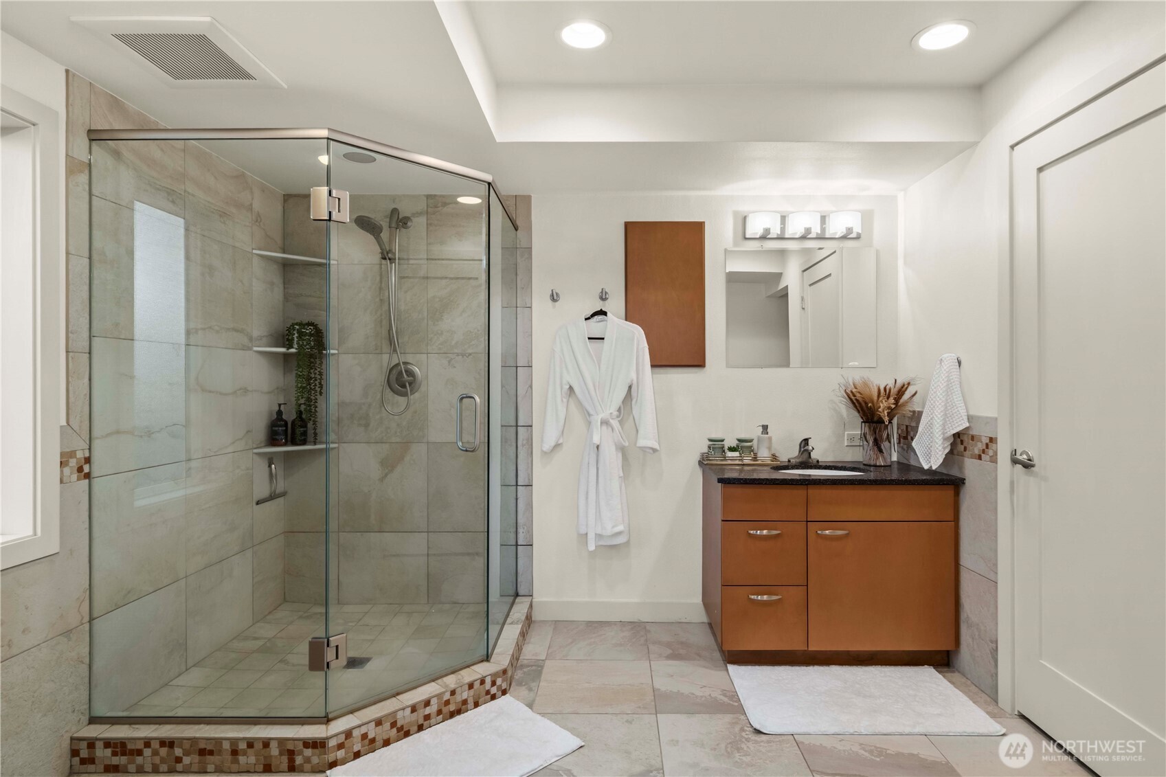 3626 SW Dash Point Road , Federal Way, WA 98023