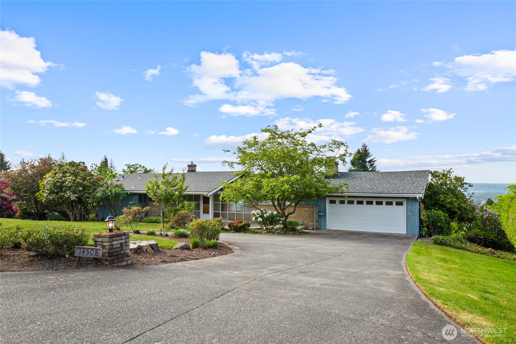 14508 SE 50th Street , Bellevue, WA 98006